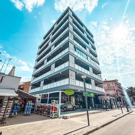 Jeneau Al Mare Con Posto Auto Rif A825 *