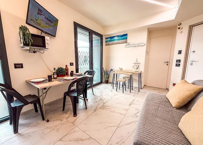 Jeneau Al Mare Con Posto Auto Rif A825 Apartment